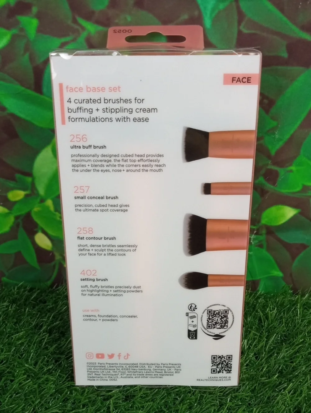 🛍️🍒 Real Techniques Face Base Brush Set - Rose Gold